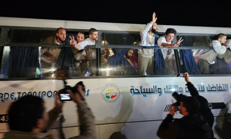 İsrail'in serbest bıraktığı tutuklular Gazze ve Batı Şeria'ya ulaştı 1 israilin serbest biraktigi tutuklular gazze ve bati seriaya ulasti O75w6QrE