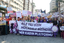 izmirde kadinlar cumhuriyet meydanina yurudu birlesik mucadeleyi yukseltecegiz U8KVUYQf