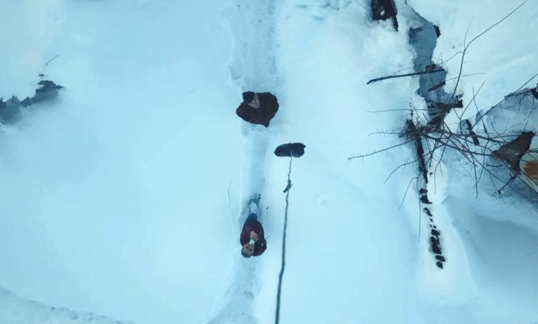 Kardan yolu kapanan köydeki hastaya ilaçları dronla ulaştırıldı 1 kardan yolu kapanan koydeki hastaya ilaclari dronla ulastirildi WlE5Ub65