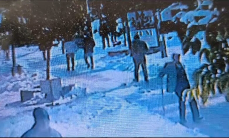 Karlı yolda düşüp hayatını kaybetti 1 karli yolda dusup hayatini kaybetti f6kOD4yy