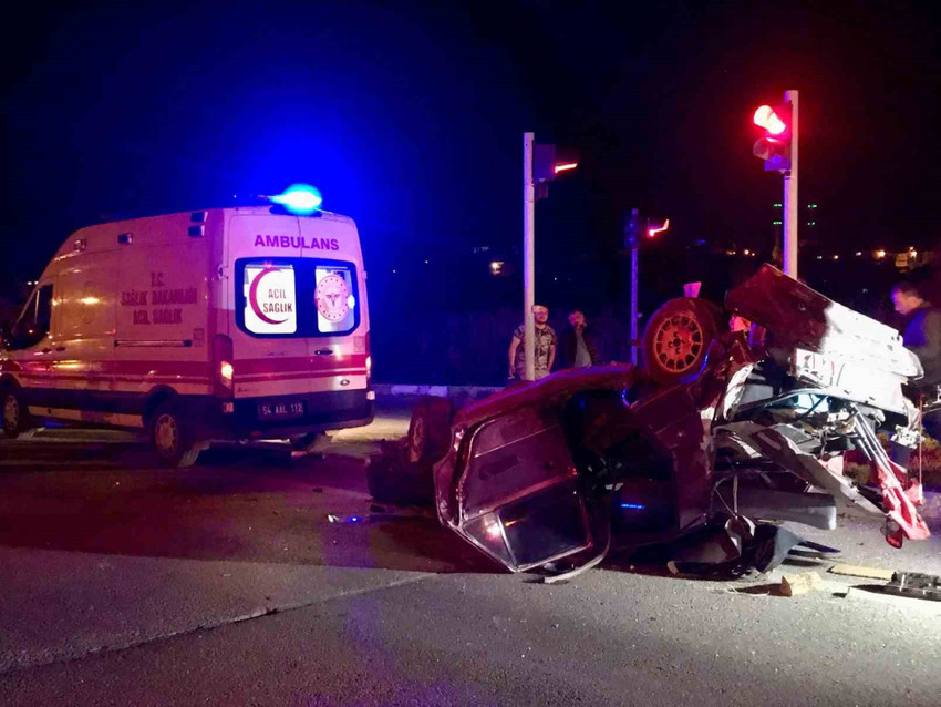 kaynarcada feci kaza otomobil takla atti surucu hafif yarali 0 yjypyy8E