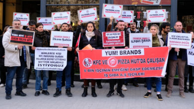 kfc ve pizza hut iscilerinin eylemi suruyor krizin yukunu patronlar odesin Rz1lpxZf
