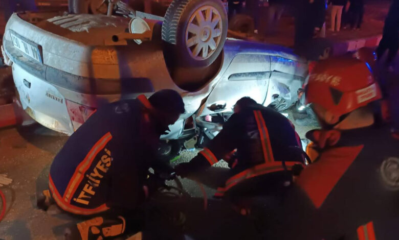 Malatya'da otomobil refüje çarpıp devrildi 1 malatyada otomobil refuje carpip devrildi KPal1mpt