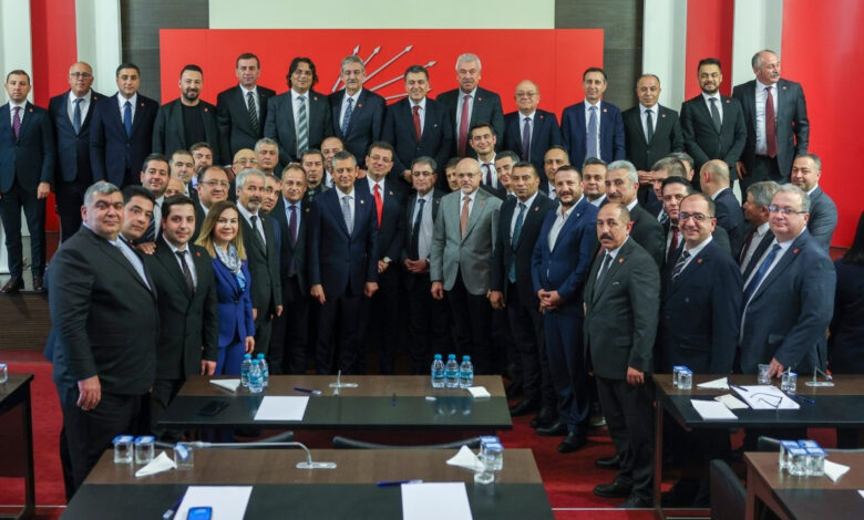 ozel ve imamoglu baskanlarla gorustu EZfEnJhz