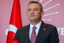 ozgur ozelden imamoglu yorumu arkasinda 1 milyon kisi varsa o adayin sirti yere gelmez PMZPKT9Z
