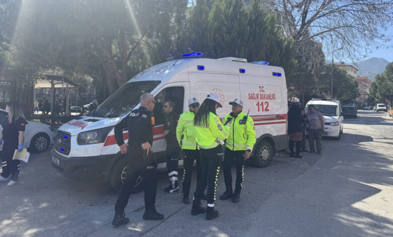 Pamukkale'de yangın: Anne ve oğlu dumandan etkilendi 1 pamukkalede yangin anne ve oglu dumandan etkilendi s6LKSWEZ