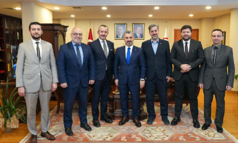 RTÜK homofobik işbirliğini duyurdu: 'TV'de LGBT ile ile topyekun mücadele' 1 rtuk homofobik isbirligini duyurdu tvde lgbt ile ile topyekun mucadele SJBfOgN5