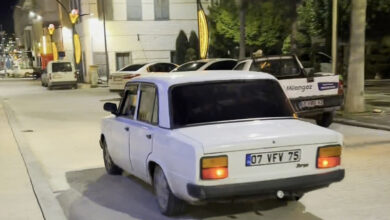 sahura uyandirmak icin araciyla yuksek sesli muzik acip dolasti kalksana kiz 5OfeWwCD