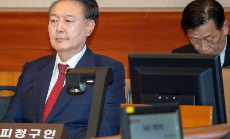 sikiyonetim sorusturmasi devlet baskanligi gorevinden uzaklastirilan yoona tahliye 7QfQgeTL