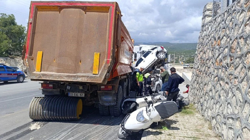 silifkede esi gorulmemis kaza 13 motosiklet ve 2 otomobili ezdi 1 RwGv6FzN