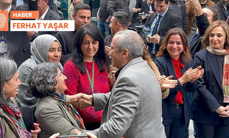 Sırrı Sürreyya Önder Taksim'de: En erken ben mi geldim? 1 sirri surreyya onder taksimde en erken ben mi geldim XVXnJz6j