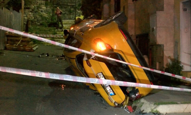Şişli’de taksi kazası: 10 metreden çıkmaz sokağa uçtu! 1 sislide taksi kazasi 10 metreden cikmaz sokaga uctu k8vQKPXv