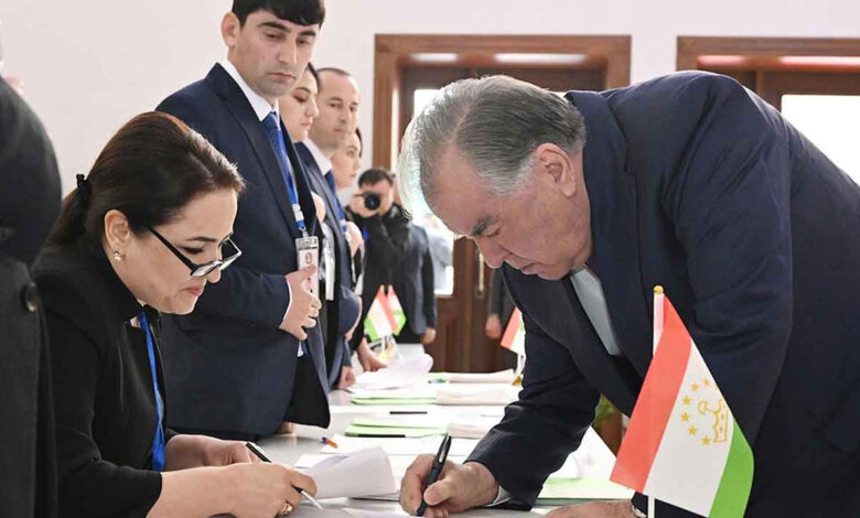 Tacikistan'da seçimi Cumhurbaşkanı'nın Halk Demokratik Partisi kazandı 1 tacikistanda secimi cumhurbaskaninin halk demokratik partisi kazandi UETYkwpH