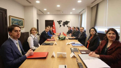 turkiye ve ingiltereden suriye gorusmesi yaptirimlarin kaldirilmasi gundeme getirildi 7pjMqbOL