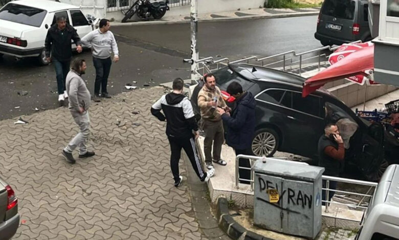 unyede otomobil kazasi arac marketin icine daldi 18YSnegZ