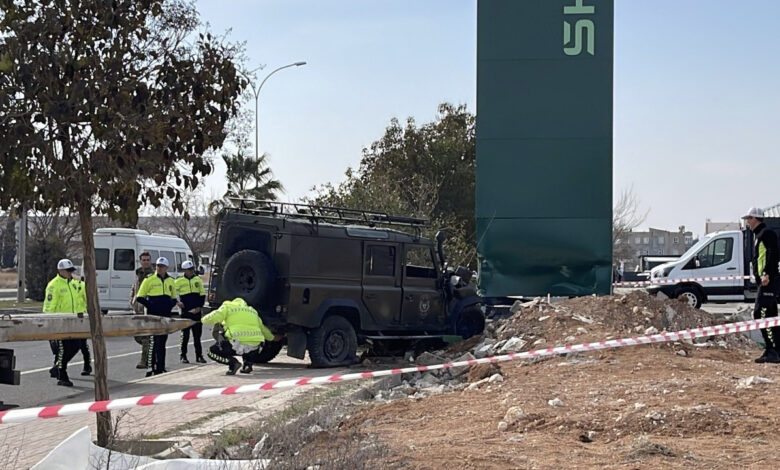 urfada polisleri tasiyan zirhli arac kaza yapti 6 yarali HM2GQcQ8