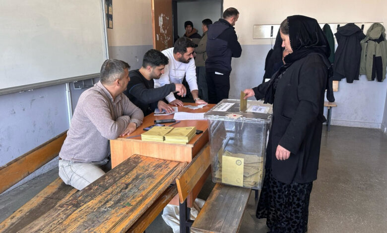 Van ve Hakkari'nin yeni mahallelerinde seçim heyecanı 1 van ve hakkarinin yeni mahallelerinde secim heyecani jTWUg84C