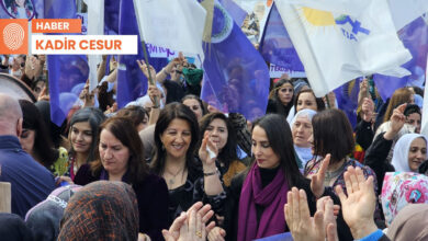 vanda 8 mart mitingi pervin buldan ve tulay hatimogullari alanda j4VUiMZ7