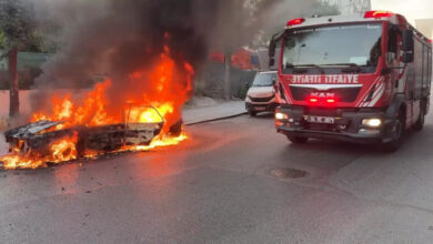 avcilarda otomobil alev topuna dondu axGV6EAa
