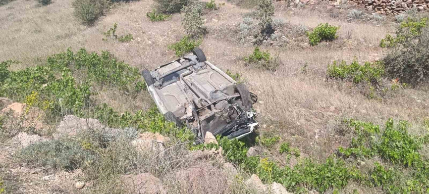 batmanda korku dolu anlar otomobil sarampole yuvarlandi 1 yarali 0 CrBP2XPM