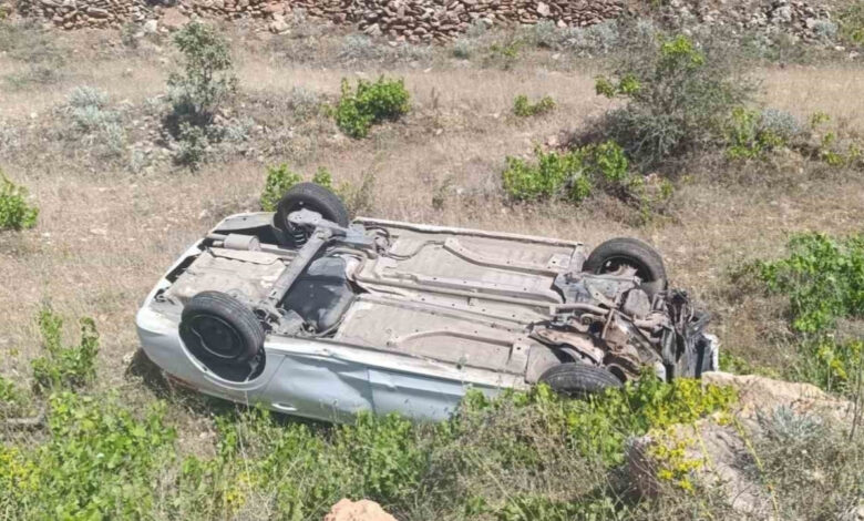 batmanda korku dolu anlar otomobil sarampole yuvarlandi 1 yarali TybjhXrx