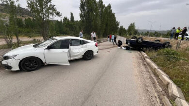 bilecikte feci kaza takla atan otomobilden 3 yarali cikti kAWbxUwz