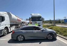 boluda korku dolu anlar tir otomobili 60 metre surukledi mucize kurtulus LiEwI99y