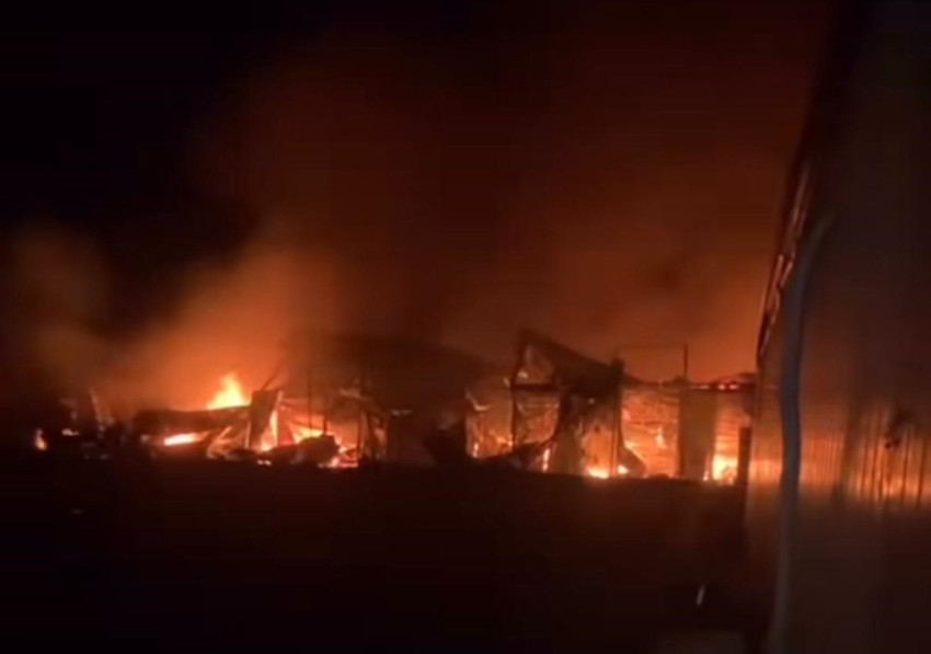 diyarbakir baglarda konteyner yangini isciler tahliye edildi maddi hasar olustu 0 XIdz5m7d