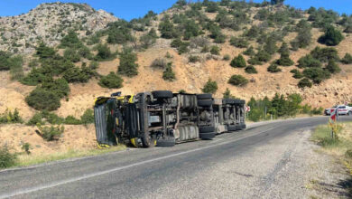erzincan kemaliyede viraji alamayan tir devrildi q645dyrZ