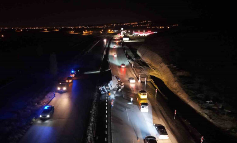 Facianın eşiğinden dönüldü: Kırıkkale’de alkol yüklü TIR şarampole devrildi 1 facianin esiginden donuldu kirikkalede alkol yuklu tir sarampole devrildi JCHh9pkW