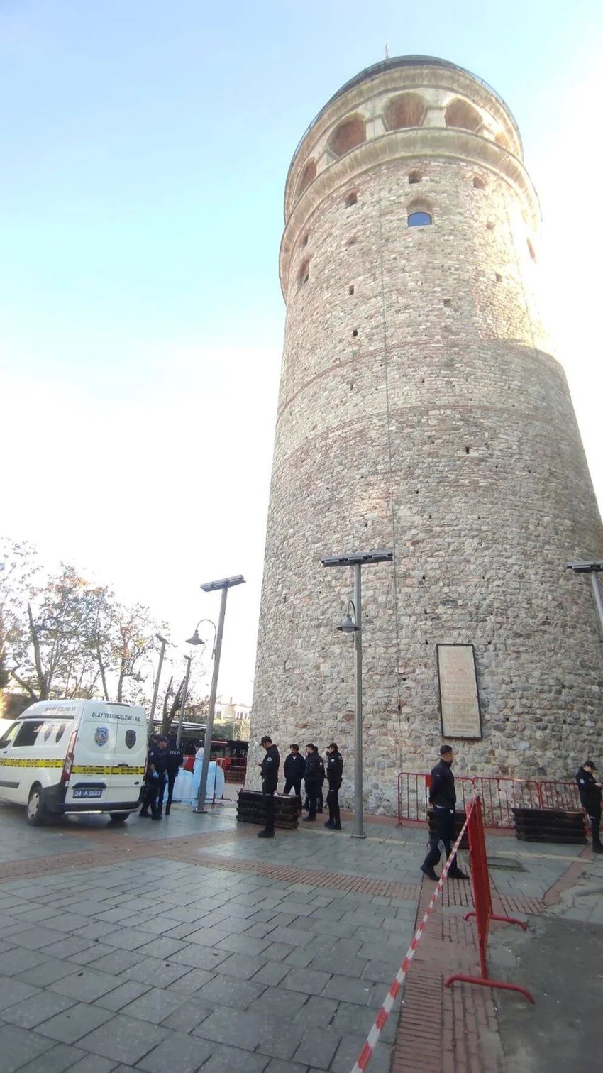 galata kulesinden dusen 19 yasindaki genc hayatini kaybetti 1