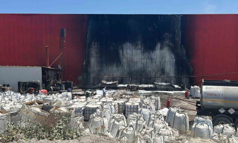 Gebze’de asfalt fabrikasında yangın: Eritme tankı alev aldı 1 gebzede asfalt fabrikasinda yangin eritme tanki alev aldi BYim3huB