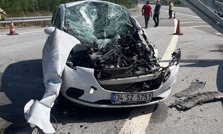 Hurdaya dönen araçtan canlı çıktı! 1 hurdaya donen aractan canli cikti E1vrBxZe