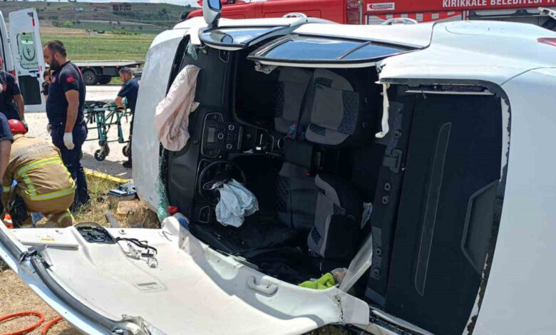 Kırıkkale’de otomobil şarampole devrildi: İki yaralı 1 kirikkalede otomobil sarampole devrildi iki yarali bTgYvWja