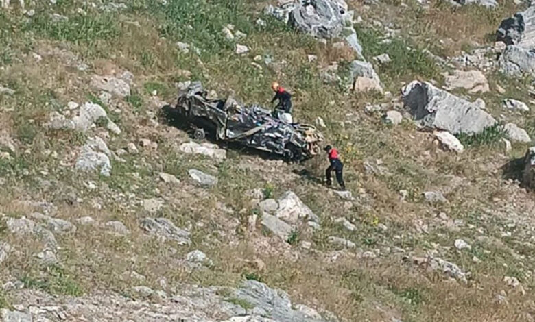 Mereto Dağı’nda trajedi: Bilirkişi ekibinin aracı uçuruma yuvarlandı, 5 can kaybı 1 mereto daginda trajedi bilirkisi ekibinin araci ucuruma yuvarlandi 5 can kaybi BH8Pe68L