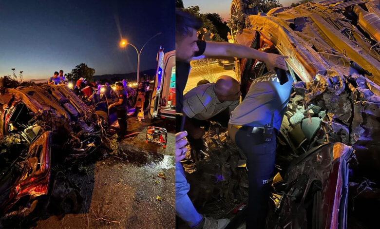 Otomobil kontrolden çıktı, hurdaya döndü: Ağaca çarpan araçta sürücü sıkıştı 1 otomobil kontrolden cikti hurdaya dondu agaca carpan aracta surucu sikisti cb3GIvD3