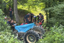 sakaryada yurek yakan kaza 2 cocuk annesi traktorun altinda can verdi MhHHK9E3