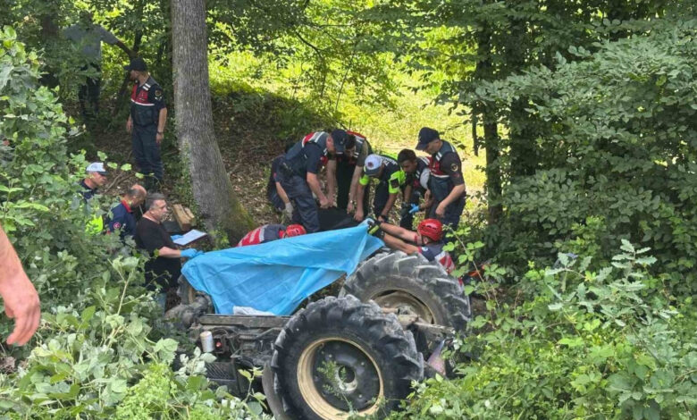 sakaryada yurek yakan kaza 2 cocuk annesi traktorun altinda can verdi MhHHK9E3