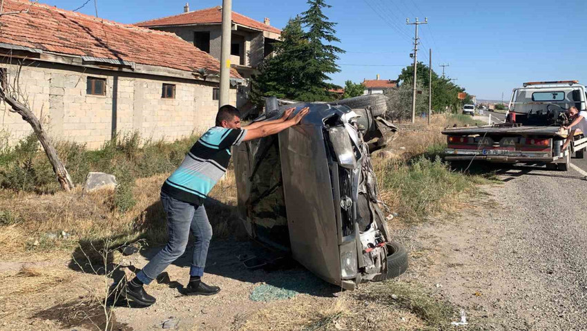 sollama yapan otomobil takla atti 21 yasindaki surucu yaralandi 0 WOqacwiu