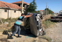 sollama yapan otomobil takla atti 21 yasindaki surucu yaralandi DvnTmteJ