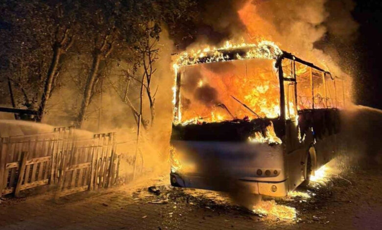 tekirdagda park halindeki otobus alev aldi mQuwnlu5