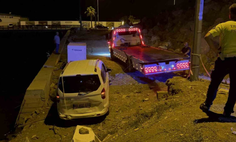Yol sandı, enkaza uçtu! Hatay’da aynı bölgede ikinci araç kazası 1 yol sandi enkaza uctu hatayda ayni bolgede ikinci arac kazasi 7Eca2yee