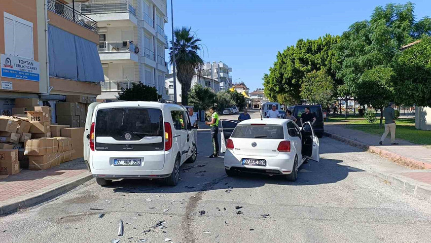 kavsakta carpistilar 1 yolcu yaralandi 0 MhbbwTiZ