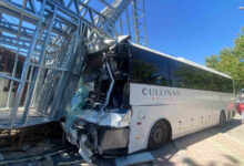 servis otobusu isyerine carpti 21 kisi yaralandi wYD7SXtq